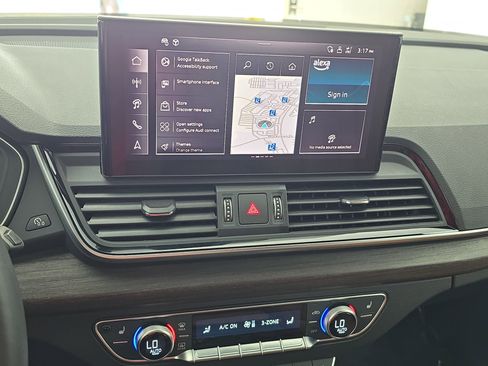 Used 2025 Audi Q5 e Premium Plus w/ Premium Plus Package image 20