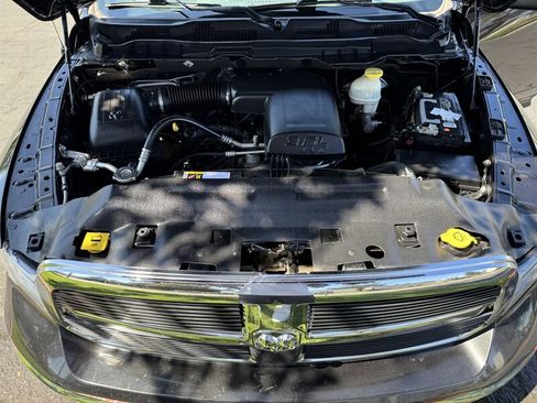 Used 2017 RAM 1500 Classic SLT image 36