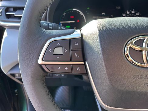 New 2026 Toyota Sienna XLE image 10