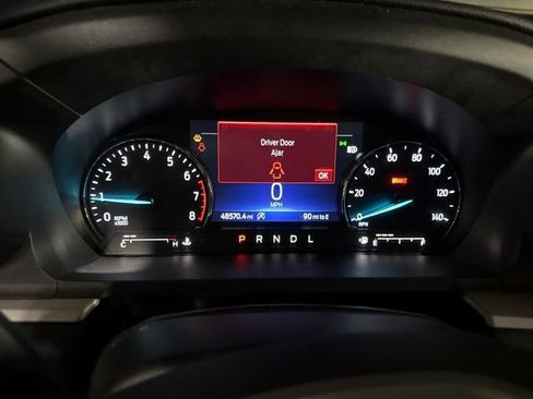 Used 2023 Ford Explorer XLT w/ Equipment Group 202A AWD/4WD image 8
