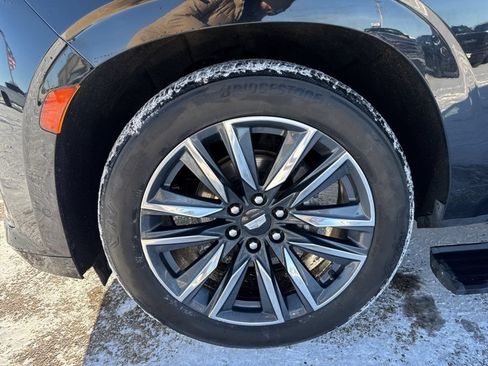 Used 2024 Cadillac Escalade ESV Sport Platinum AWD/4WD image 12