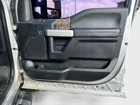 Used 2017 Ford F250 Lariat w/ Lariat Ultimate Package image 34