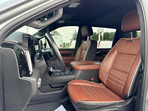 Certified 2025 GMC Sierra 3500 Denali Ultimate AWD/4WD image 12