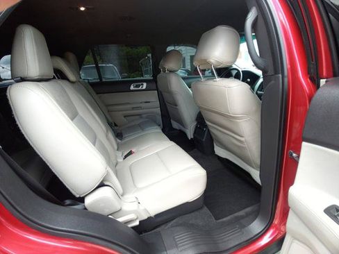 Used 2012 Ford Explorer XLT FWD image 17