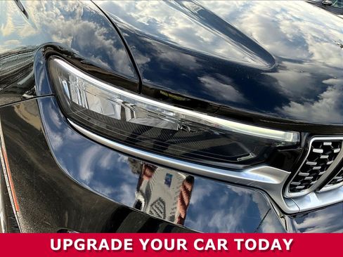 Used 2022 Jeep Grand Cherokee Summit w/ Luxury Tech Group V AWD/4WD image 32