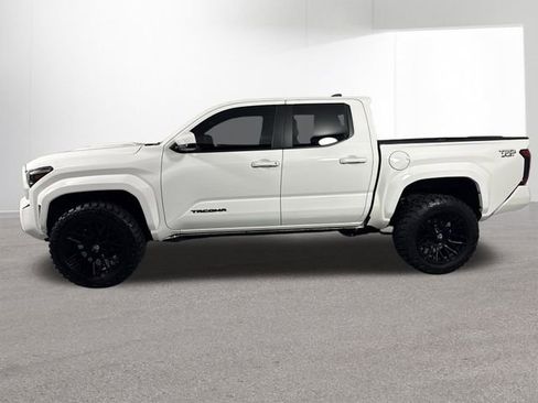 Used 2024 Toyota Tacoma TRD Sport RWD image 28