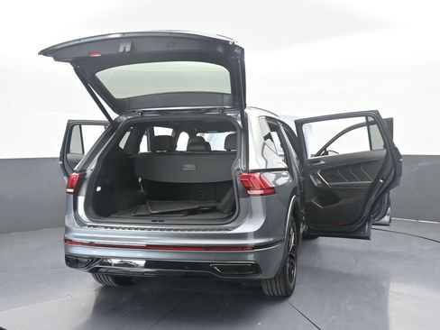 Used 2022 Volkswagen Tiguan SE R-Line image 81