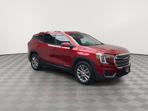 Certified 2022 GMC Terrain SLT w/ LPO, Floor Liner Package AWD/4WD image 42