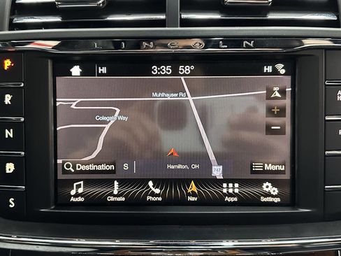 Used 2017 Lincoln Continental Select w/ Climate Package image 29