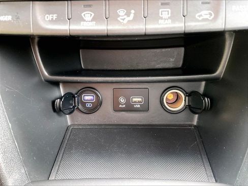 Used 2019 Hyundai Kona Limited AWD/4WD image 12