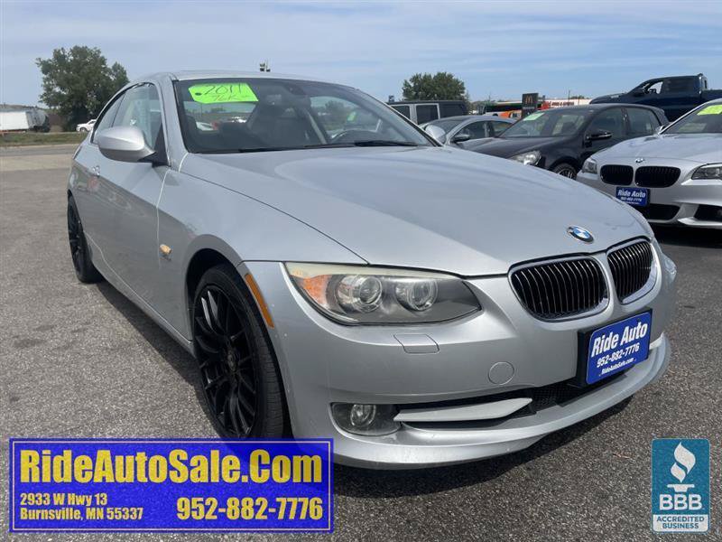 Used 2011 BMW 328i xDrive Coupe AWD/4WD image 3