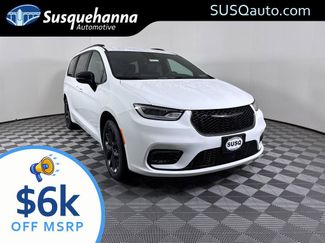 New 2026 Chrysler Pacifica Select w/ S Appearance Package AWD/4WD video 1