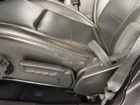 Used 2022 Jeep Wrangler Unlimited Sahara w/ Safety Group image 26