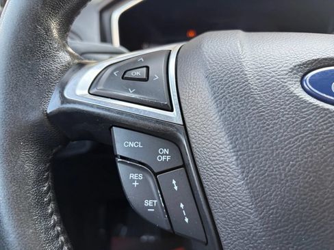 Used 2020 Ford Fusion Titanium AWD/4WD image 30
