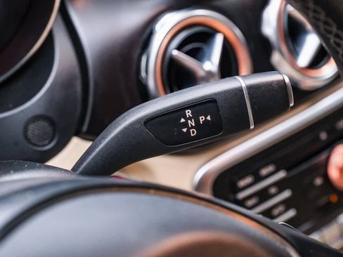 Used 2019 Mercedes-Benz GLA 250 image 21