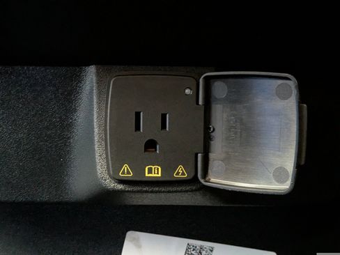 New 2025 Ford Expedition Max Platinum w/ Stealth Performance Package image 17