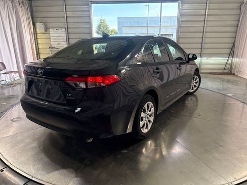 Used 2026 Toyota Corolla LE FWD image 5