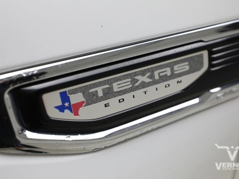 Used 2020 GMC Sierra 1500 SLT AWD/4WD image 11