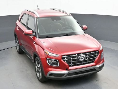 Used 2024 Hyundai Venue Limited FWD image 41