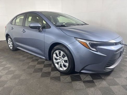 Used 2025 Toyota Corolla LE image 1
