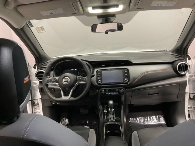 Used 2023 Nissan Kicks SR w/ SR Premium Package FWD image 31