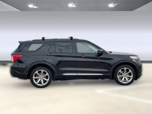 Used 2020 Ford Explorer Platinum w/ Premium Technology Package image 8