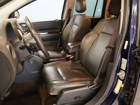 Used 2015 Jeep Compass 4WD image 3