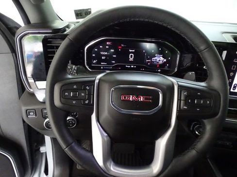 Certified 2024 GMC Sierra 1500 Elevation w/ X31 Off-Road Package AWD/4WD image 6