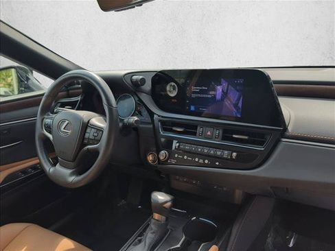 Used 2024 Lexus ES 350 w/ Premium Package FWD image 29