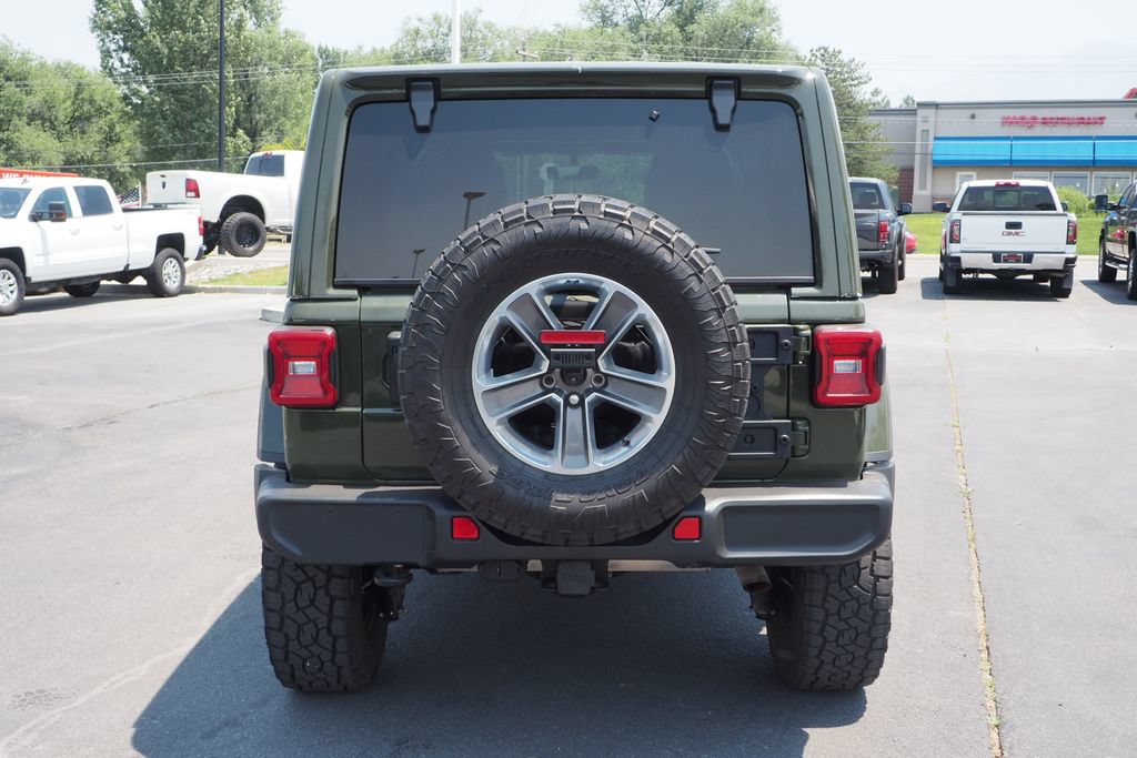 Used 2022 Jeep Wrangler Unlimited Sahara w/ LED Lighting Group AWD/4WD image 6