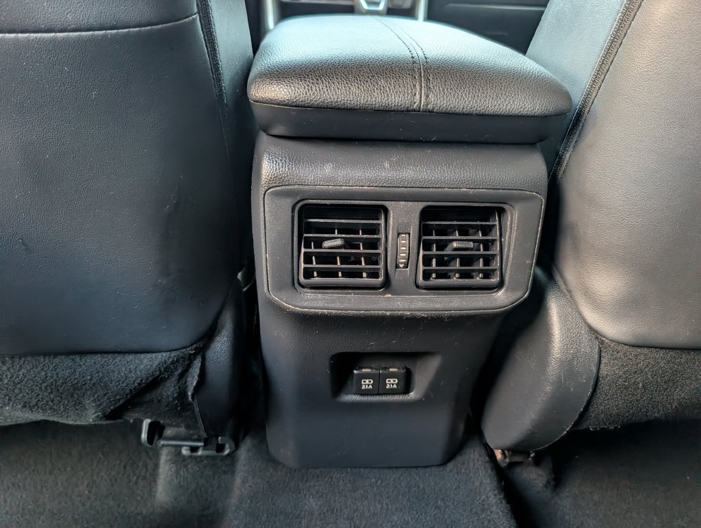 Used 2019 Toyota RAV4 XSE AWD/4WD image 18