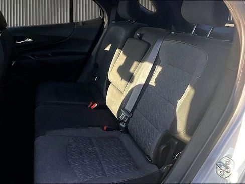 Used 2022 Chevrolet Equinox LT FWD image 27