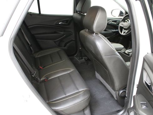 Used 2024 Chevrolet Trax ACTIV w/ Sunroof Package FWD image 27