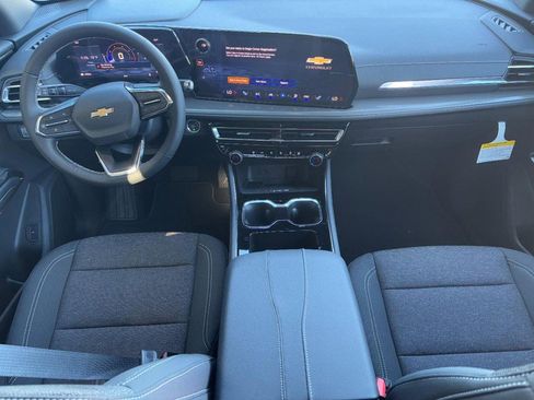 New 2026 Chevrolet Traverse LT w/ Driver Confidence Package image 7