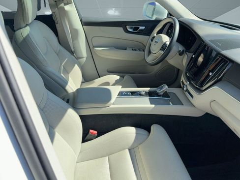 Certified 2023 Volvo XC60 T8 Ultimate w/ Climate Package image 30