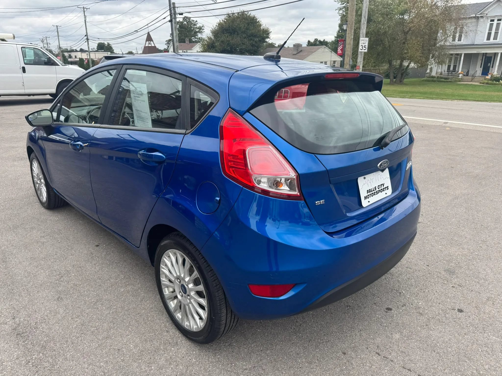 Used 2019 Ford Fiesta SE w/ Equipment Group 201A FWD image 9