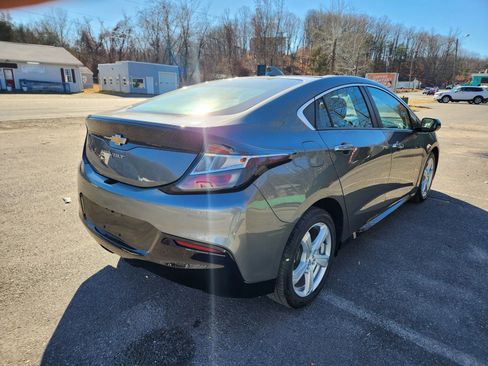 Used 2017 Chevrolet Volt LT w/ Comfort Package image 9