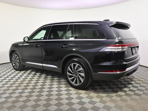 New 2025 Lincoln Aviator AWD w/ Equipment Group 101A image 3