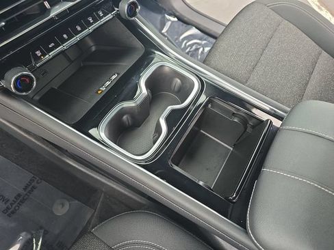 Used 2024 Chevrolet Traverse LT w/ LPO, Floor Liner Package FWD image 29