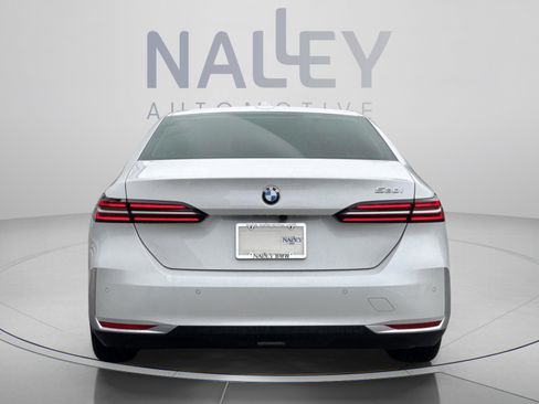 Used 2026 BMW 530i RWD image 3