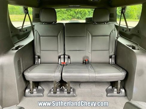 Used 2025 GMC Yukon XL Denali AWD/4WD image 43