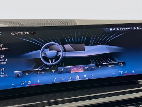 Used 2025 BMW X5 sDrive40i w/ M Sport Package image 17