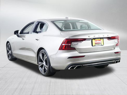 Used 2021 Volvo S60 T8 Inscription w/ Climate Package image 5