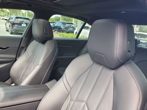 Used 2024 BMW 530i xDrive w/ Premium Package AWD/4WD image 17