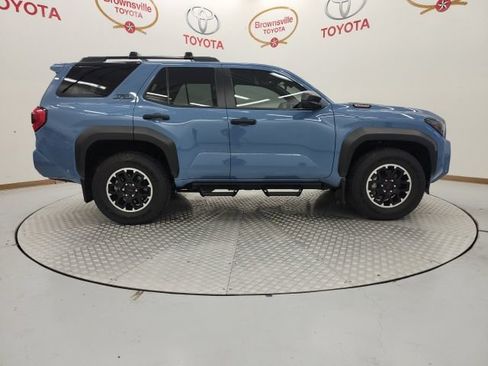 Used 2025 Toyota 4Runner SR5 RWD image 3