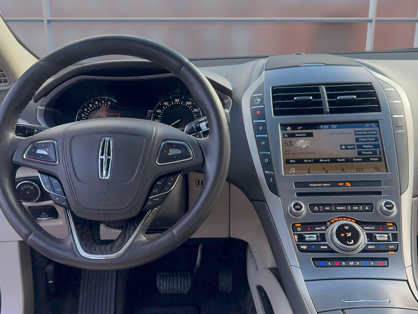 Used 2018 Lincoln MKZ Reserve w/ Climate Package AWD/4WD image 11