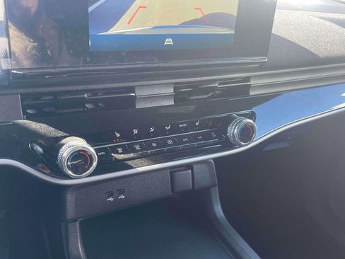 Certified 2024 Honda Prologue EX image 27