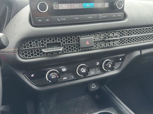 Used 2024 Honda HR-V Sport image 17