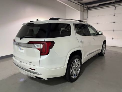 Used 2022 GMC Acadia Denali w/ Denali Ultimate Package AWD/4WD image 7