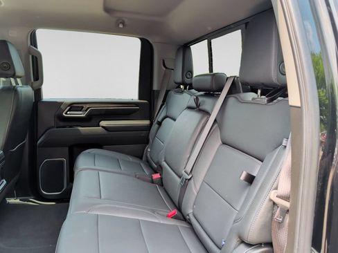 Used 2025 Chevrolet Silverado 3500 LTZ w/ LTZ Premium Package AWD/4WD image 31